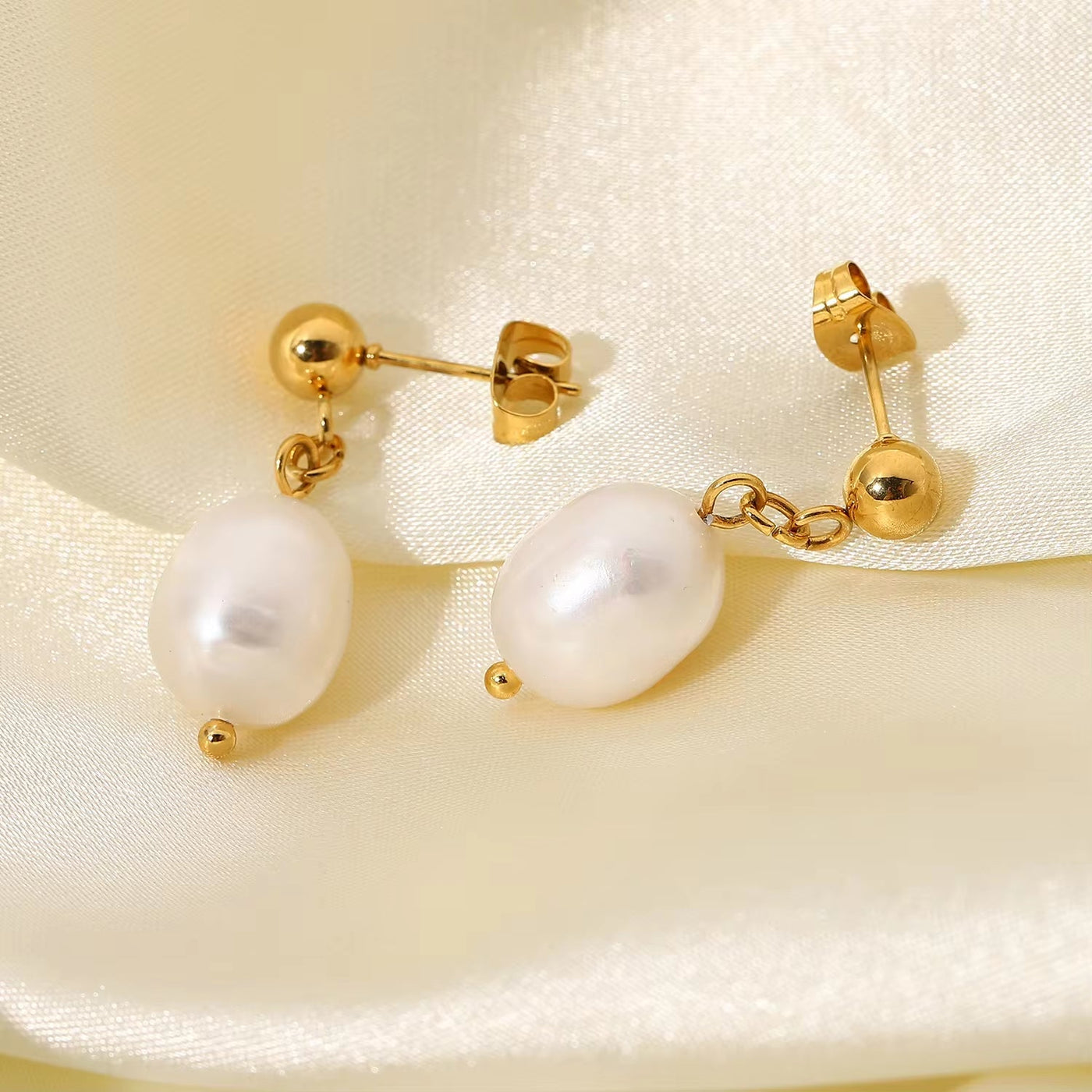 New Arrival Stainless Steel Freshwater Pearl Earrings Geometric 18K PVD Coating Natural Baroque Pearl Earrings