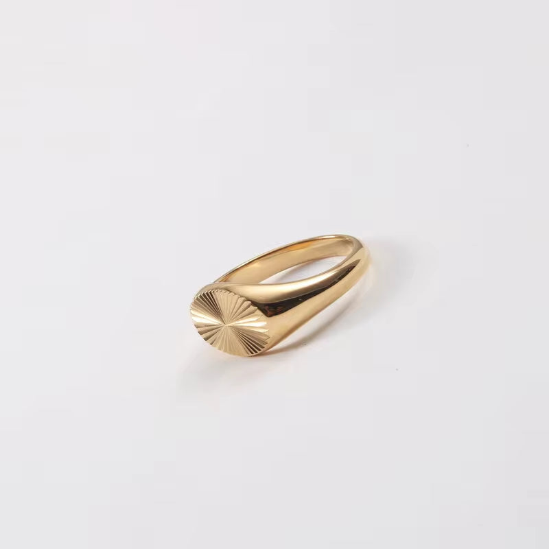 Waterproof 18K Gold Plated Wholesale Stylish Permanent Engraved Sunshine Burst Stainless Steel Finger Ring Trendy for Women