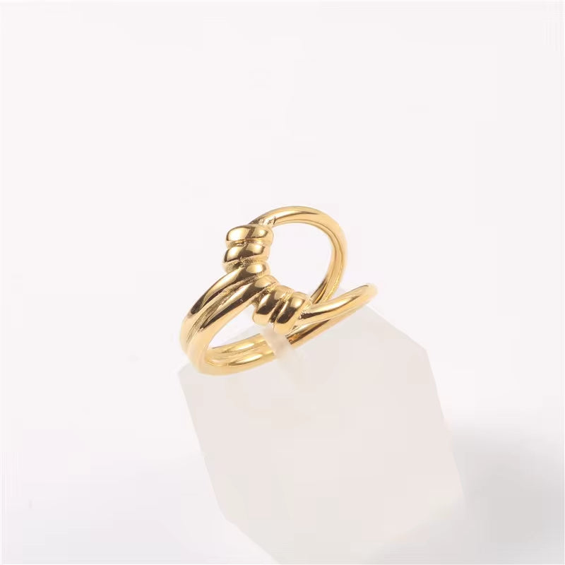 High End 18K Gold Plated Simple Knot Rings Stainless Steel Rings for Women Tarnish Free Jewelry