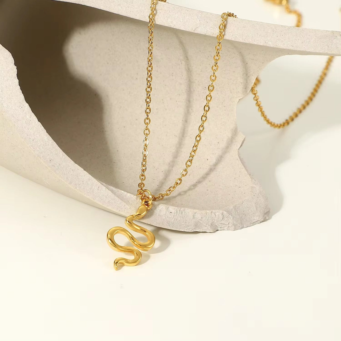 Popular Stainless Steel Link Chain Snake Pendant Necklace Jewelry Snake Pendant Necklace