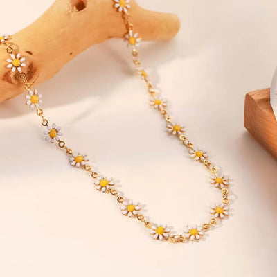 Waterproof 18K Gold Plated Stainless Steel Accessories Charm White Daisy Choker Necklace for Women