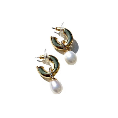 New Style 18K Gold Plated Jewelry Accessories Brass Elegant CC Shaped Pearl with Diamond Stud Earrings