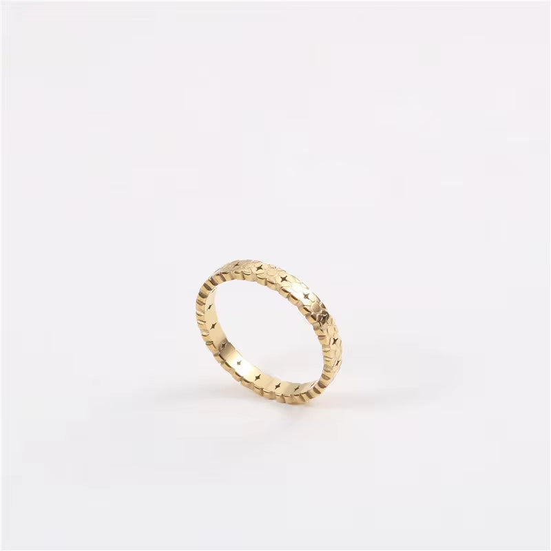 18K PVD Gold Plated 316L Stainless Steel Minimalist Daisy Thin Knuckle Ring