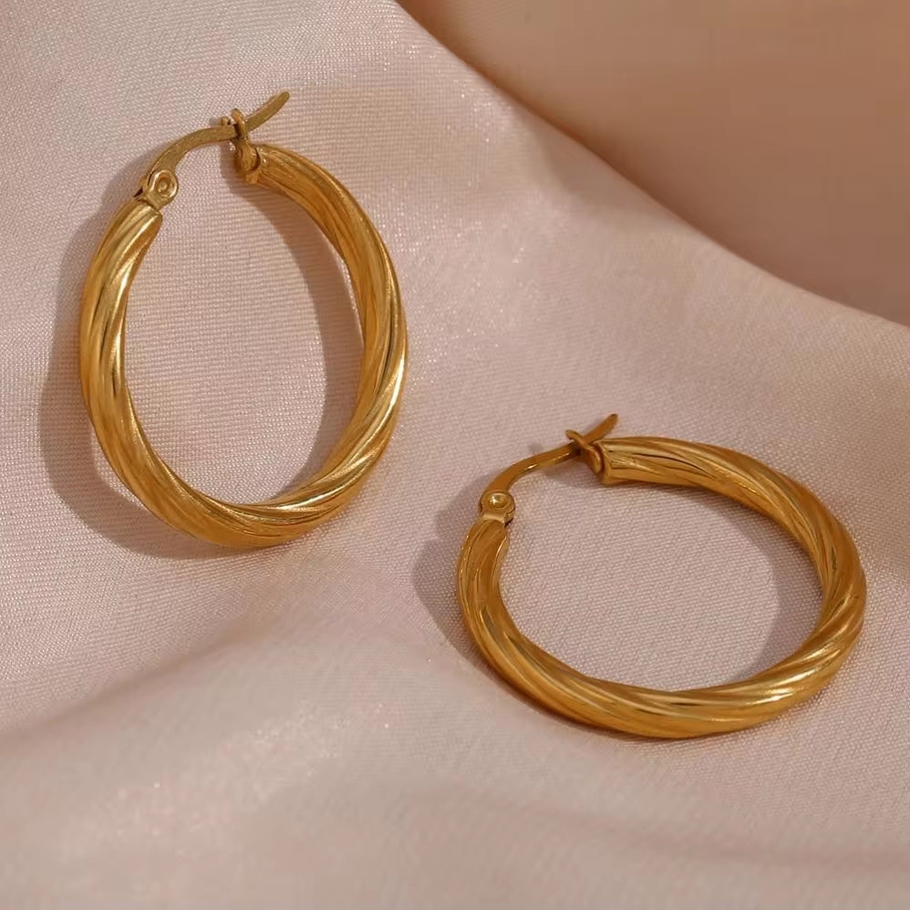 Drop Shipping Croissant Texture Hoop Earring Tarnish Free 18K Gold Plated Stainless Steel Ladies Earrings Women Jewelry