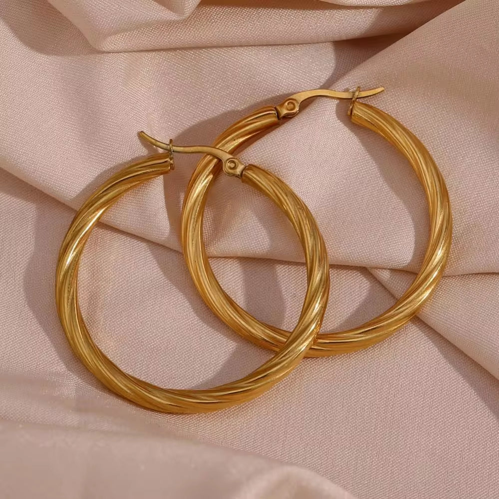 Drop Shipping Croissant Texture Hoop Earring Tarnish Free 18K Gold Plated Stainless Steel Ladies Earrings Women Jewelry