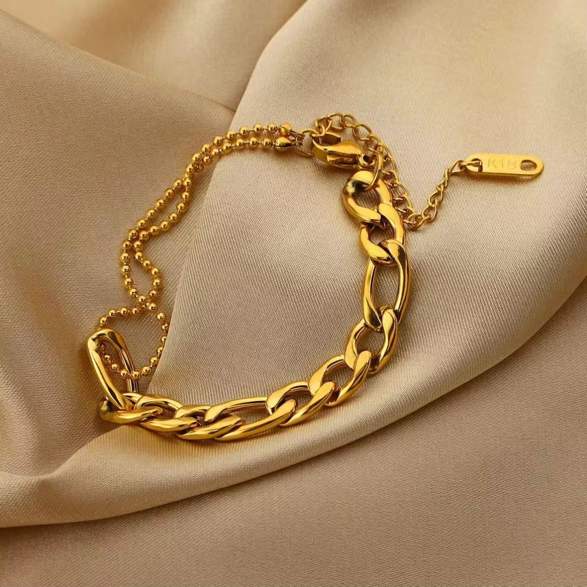 Simple European and American Fashion Trendsetter Splicing Versatile Bracelet Gold Plated Stainless Steel Figaro Chain Bracelet